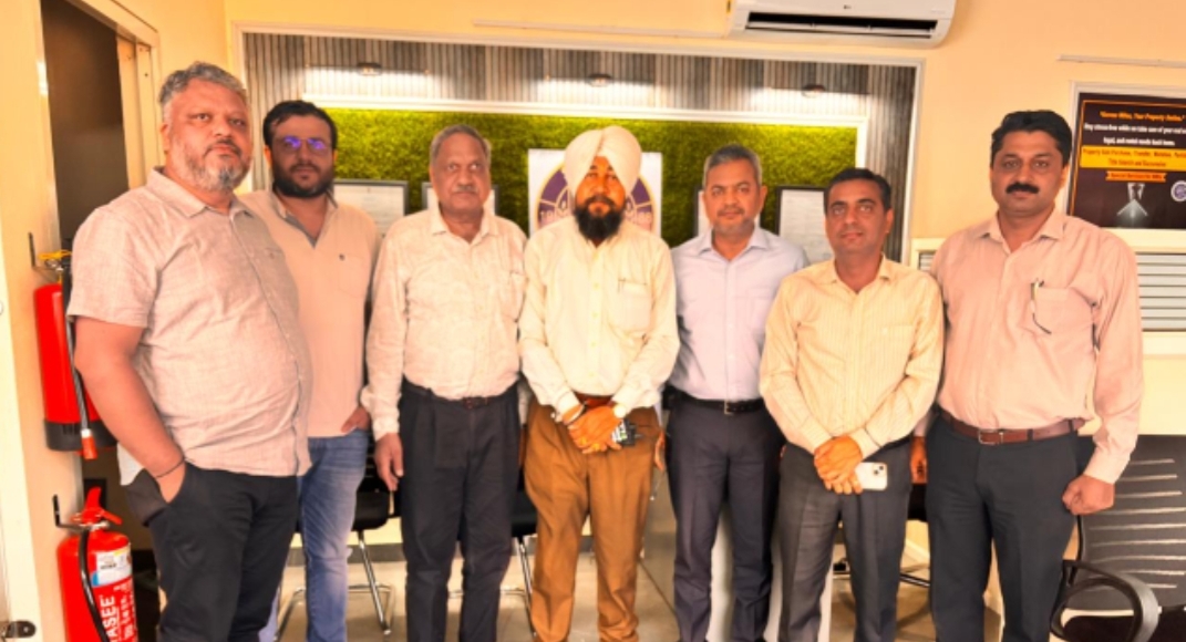 Devinder Kumar (Editor-in-Chief, Paigam-E-Jagat) and Surinder Pal (Managing Editor, Paigam-E-Jagat) visited SWIIS Office Mahilpur.